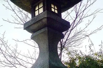 Stone lantern