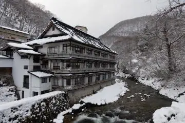 Winter views of Gunma's Takaragawa Onsen Ousenkaku