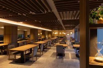 Dining area at Kamenoi Hotel Yaizu