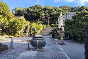 The picturesque grounds of Seiryuji temple