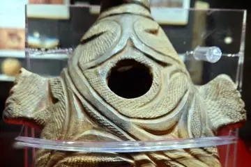 Front of the zoomorphic figurine