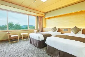 Western-style room at Kamenoi Hotel Fukui