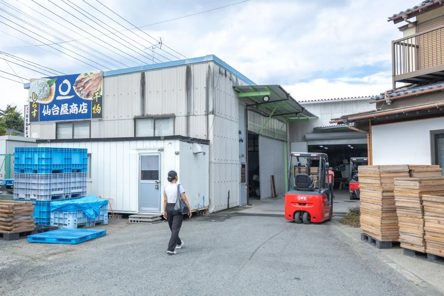 L’entrée de l’entreprise Maruichi Sendaiya Shoten (Photo: Fabien Recoquille)