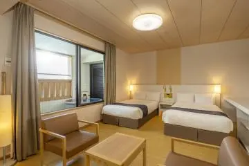 Japanese-Western Style Room with Open-Air Bath