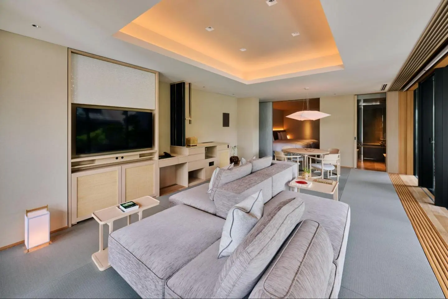 Executive Luxury Corner Suite