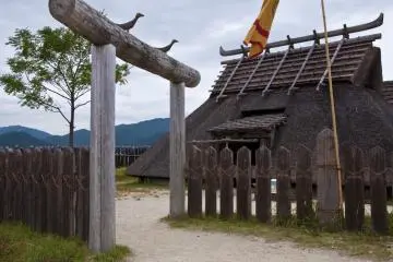 <p>The King's House at Minami-naikaku: In this enclosure 20 buildings, including 4 watchtowers, the king's house, a cooking house and the royal residences, have been reconstructed.</p>