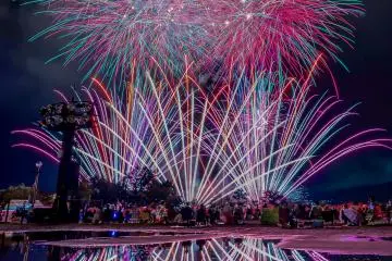 HANABI MAGIC Fuji and Lake Yamanaka 2026