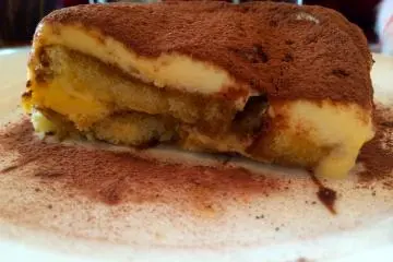 <p>Tiramisu, &yen;400</p>