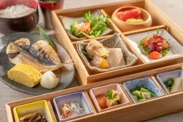 Japanese set meal (Washoku-zen)