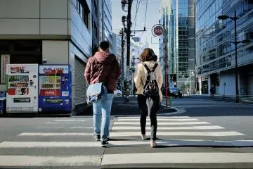 Photo: <a href="https://unsplash.com/photos/man-and-woman-walking-on-street-during-daytime-fKBl78jIgfU" target="_blank" rel="noreferrer noopener nofollow">Jerome Jome</a> / Unsplash