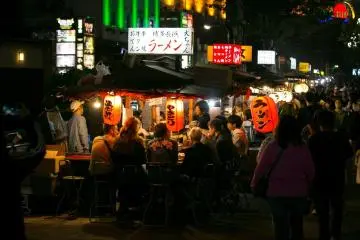 Ultimate Fukuoka Food Guide: Hakata Ramen, Yatai Culture & Beyond