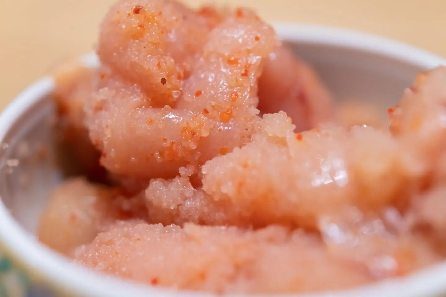 A close-up of mentaiko marinated spicy cod roe (Photo: Princess_Anmitsu / Shutterstock.com)