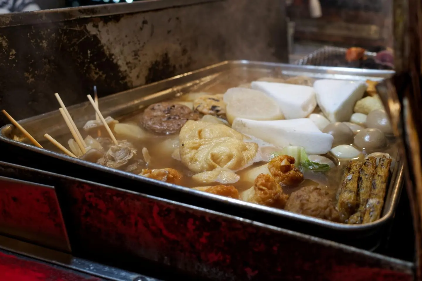 Oden served at a yatai food stall (Photo: Serena Lin / Shutterstock.com)