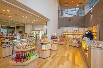 Kamenoi Hotel Aso’s souvenir shop