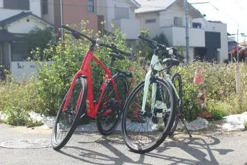 Minoh Cycle Tours has modern and comfortable e-bikes