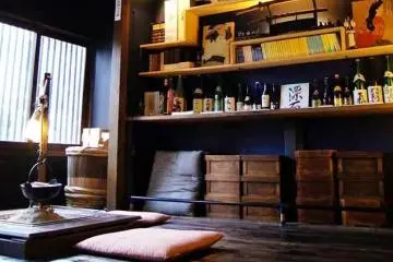 I can imagine chatting here with Ryoma if I was here a century ago (Photo: Shishin Cafe)