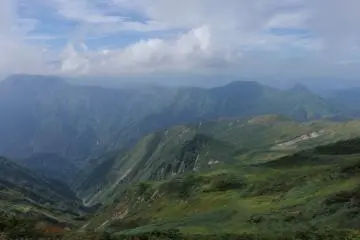 <p>Des nuages venant de Niigata</p>