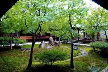 Cho-on-tei Garden was designed to be appreciated from any direction