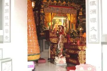 Mazu Miao statue