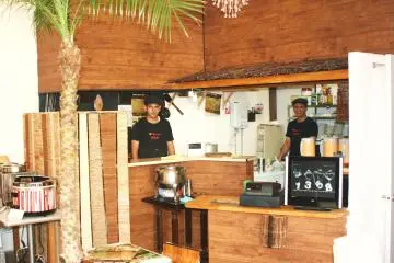 These cooks know their way around a tandoor