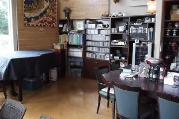 Gallery image