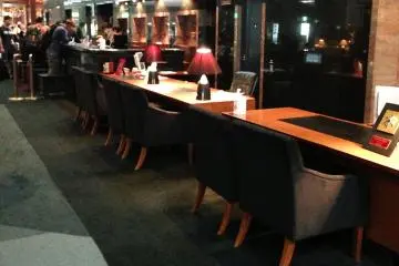 The elegant check in area at the Hotel Granvia