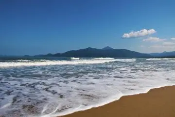 ชายหาดในระหว่างที่ฉันเดินเล่นตอนเช้าช่วงปลายเดือนตุลาคม
