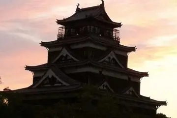 <p>Sunset view of the castle</p>