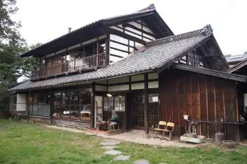 Engawa Cafe, one of the beautiful vintage cafe refashioned from old Japanese houses.