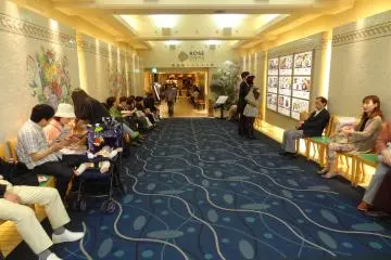 Entrance to 8F of Takashimaya Department Store: Rose Dining area