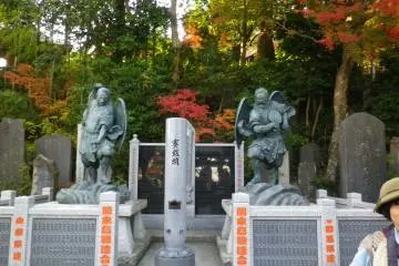 타카오산에는 텐구가 있다는 말이 전해내려오고있다