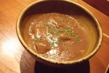 <p>ข้าวราดแกงกะหรี่ Cafe Park</p>