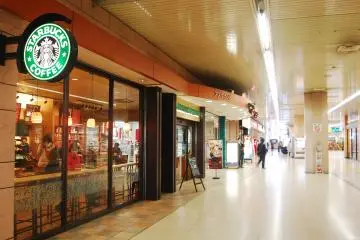 Cafe and foodhall in Kumagaya station