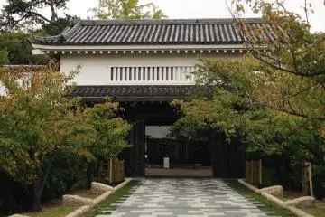 <p>Kishiwada Castle has a beautiful strolling garden and makes a great day trip from Osaka or Kansai Airport</p>