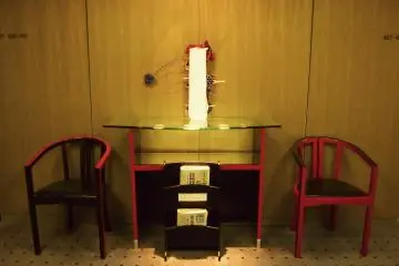 The stylish interior furnishing of the lift lobby.