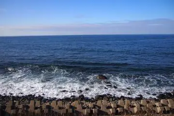 <p>Enjoy the view of the Sea of Okhotsk while waiting for the bus ride back.</p>