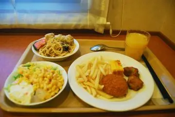 <p>Delicious dishes on breakfast</p>