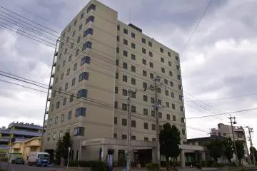 <p>ด้านหน้าโรงแรมแกรนเทีย นาฮา</p>
