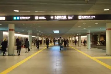 The wide and spacious passageways come with resting corners equipped with wifi.&nbsp;