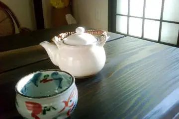 Take tea in the slow gentle afternoon in Mifune