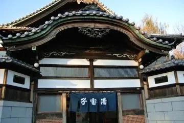 <p>A model of the public bathhouse in the Hayao Miyazaki movie "Spirited Away" (beginning of Showa Era)</p>