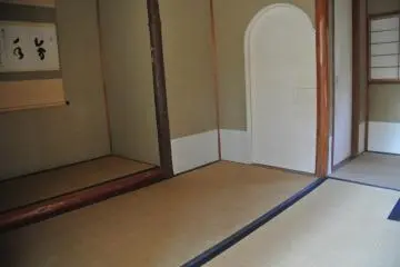 <p>Inside of the&nbsp;Kaisui-Ann, a house for traditional Japanese Tea Ceremony (Taisho Era)</p>