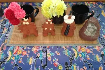 <p>Most of the crafts seen around the restaurant are made on the premises and are offered for sale</p>