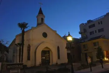 <p>Twilight hour view of the Kobe Baptist Church</p>