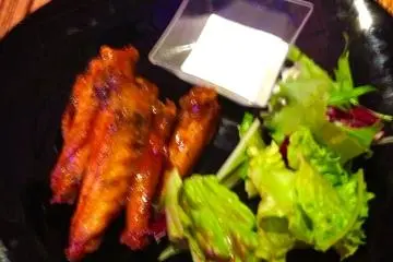 <p>Chicken wings</p>