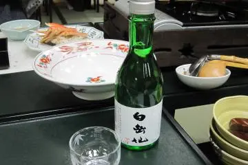 I chose Hakugakusen, one of Fukui's local Sakes