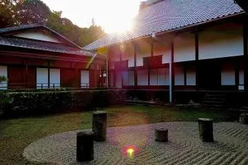 <p>Sunlight creating a mysterious scene</p>