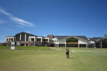 광대한 터이다