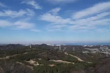 <p>Looking north across the golf course towards Yokohama and Tokyo</p>