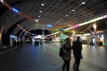 Saitama-Shintoshin&nbsp;Station, the main gate to Blue Lights Symphony